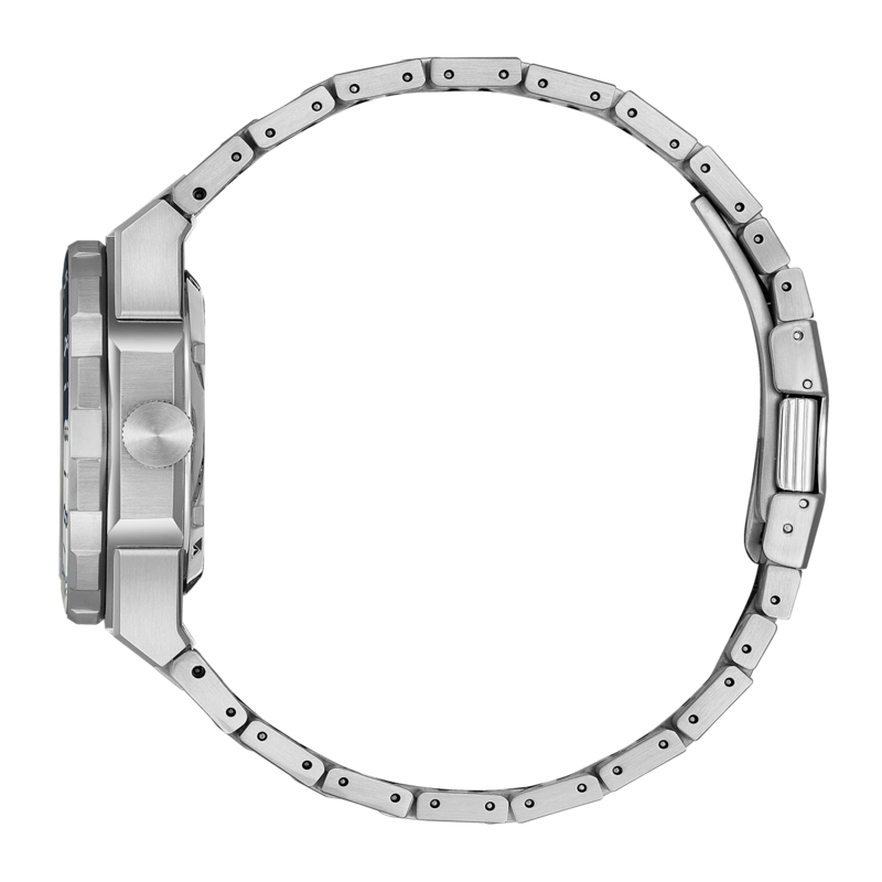 Montre argentée avec bracelet en métal, vue latérale, design moderne, accessoire élégant