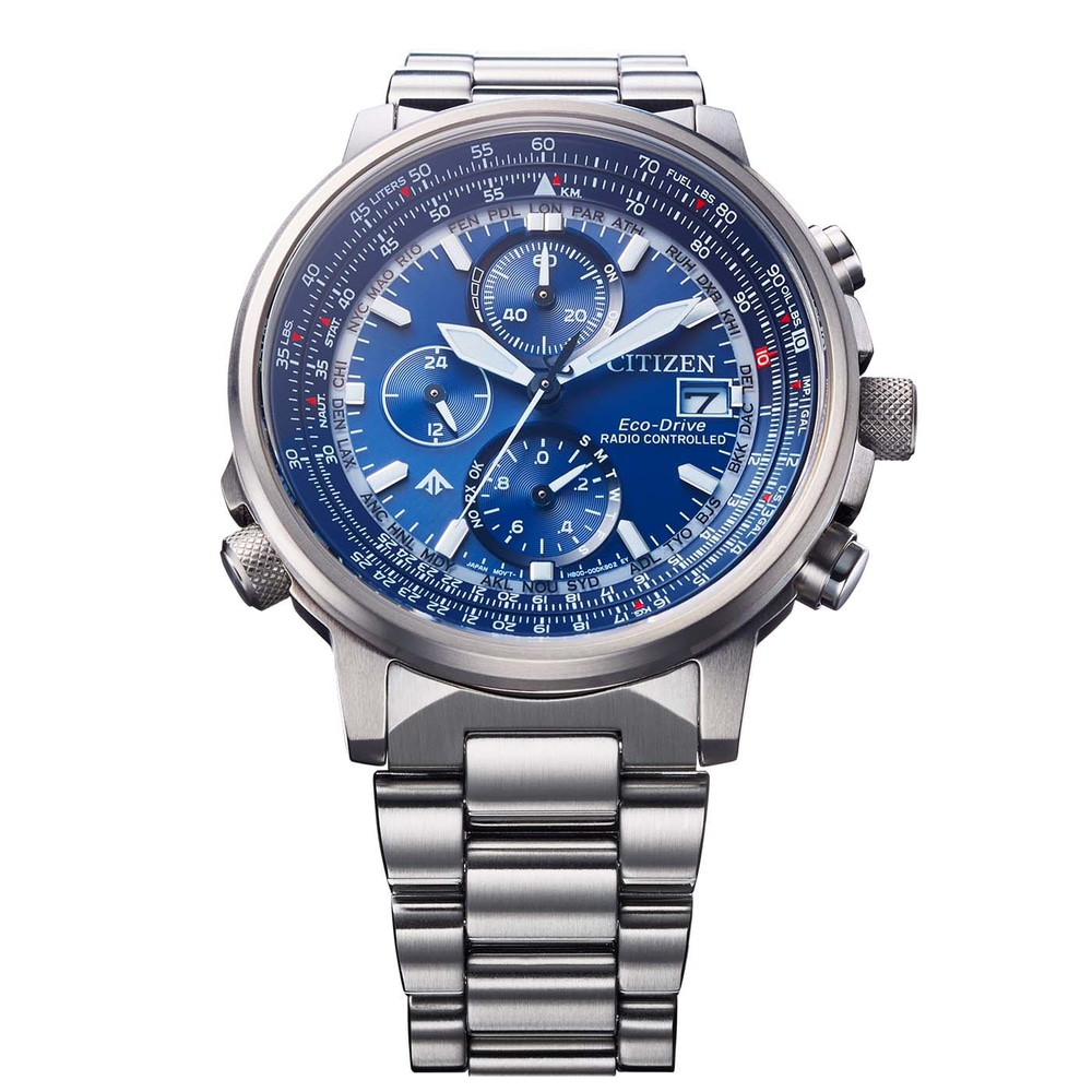 Montre Citizen avec cadran bleu, bracelet argenté et multiples cadrans pour le chronométrage et les fonctions.