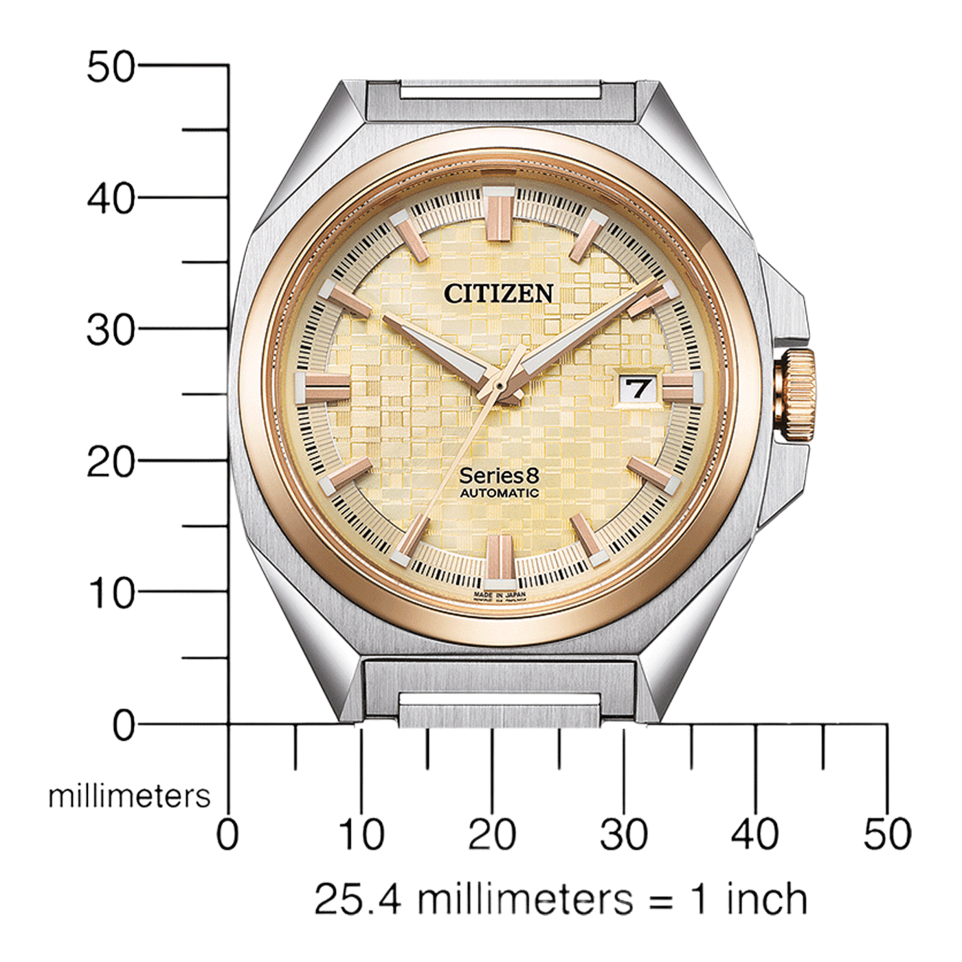 Montre Citizen avec accents or et argent, affichage de la date et mouvement automatique.