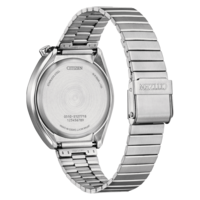 Le dos d'une montre Citizen en acier inoxydable avec bracelet métallique.