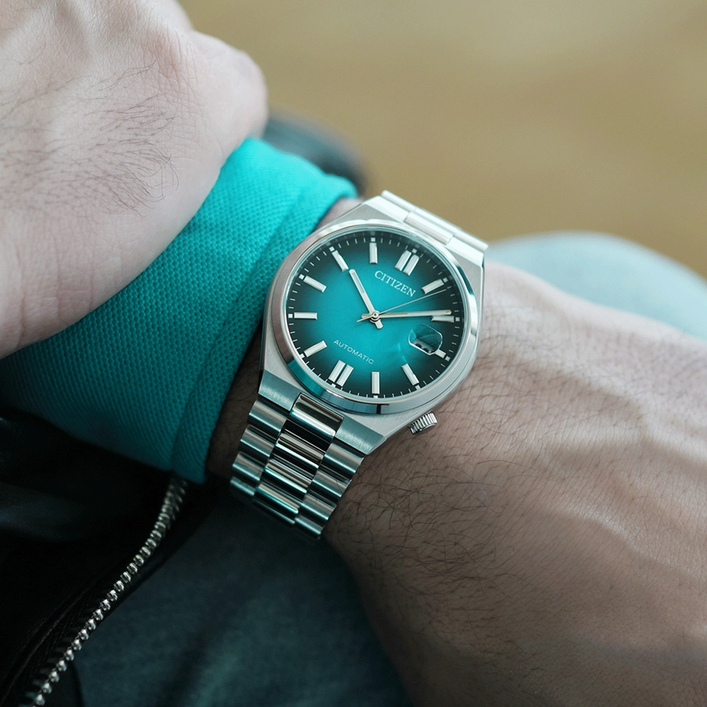 Een Citizen automatisch horloge om een menselijke pols