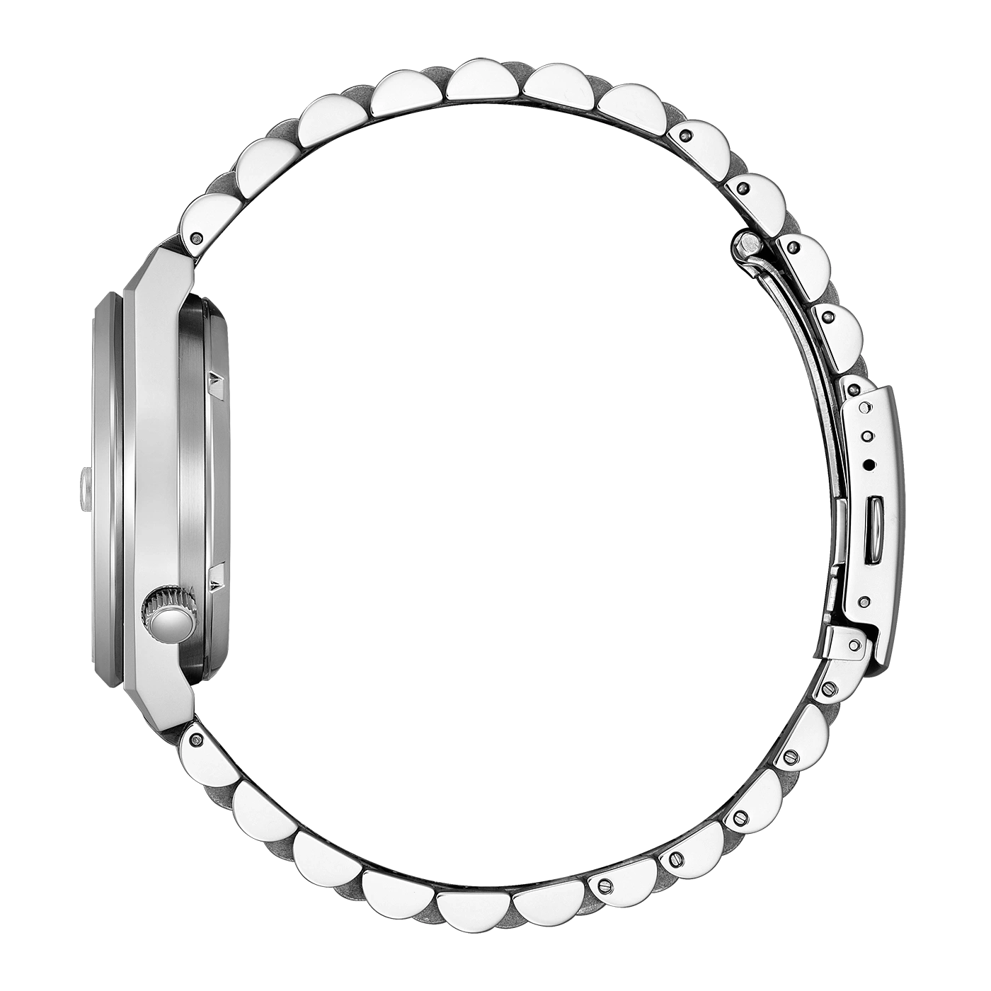 Gros plan d'un bracelet de montre en argent poli, vu de côté sur fond blanc.