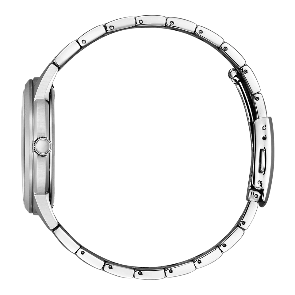 Gros plan d'une montre bracelet en argent, vue latérale