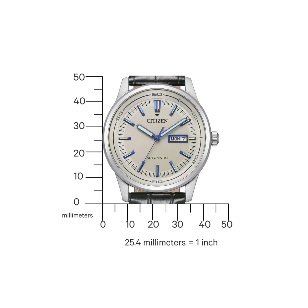 Montre Citizen avec boîtier argenté, bracelet noir et cadran clair.