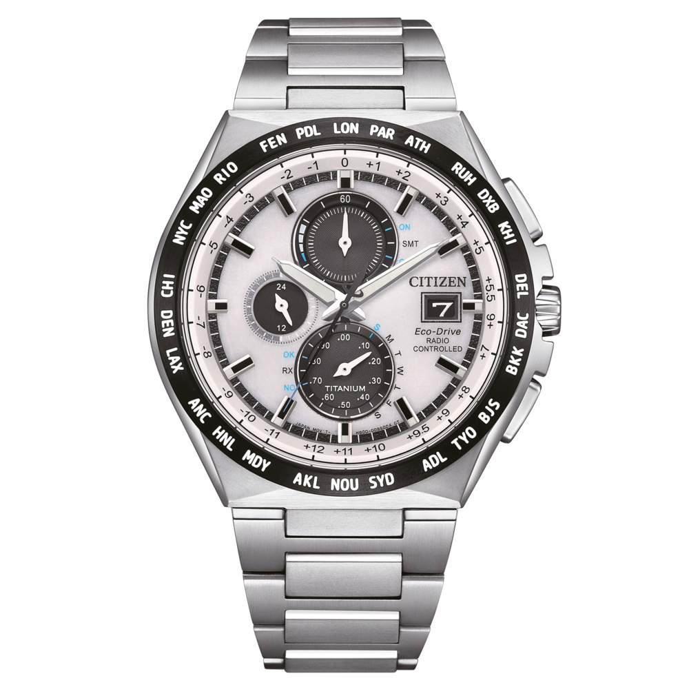 AT8238-84A Homme Super Titanium ™ argent ⌀ 43.5mm